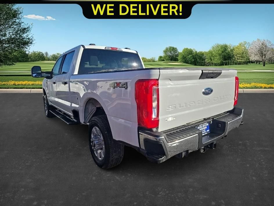 Used 2024 Ford F350 XLT AWD/4WD image 4