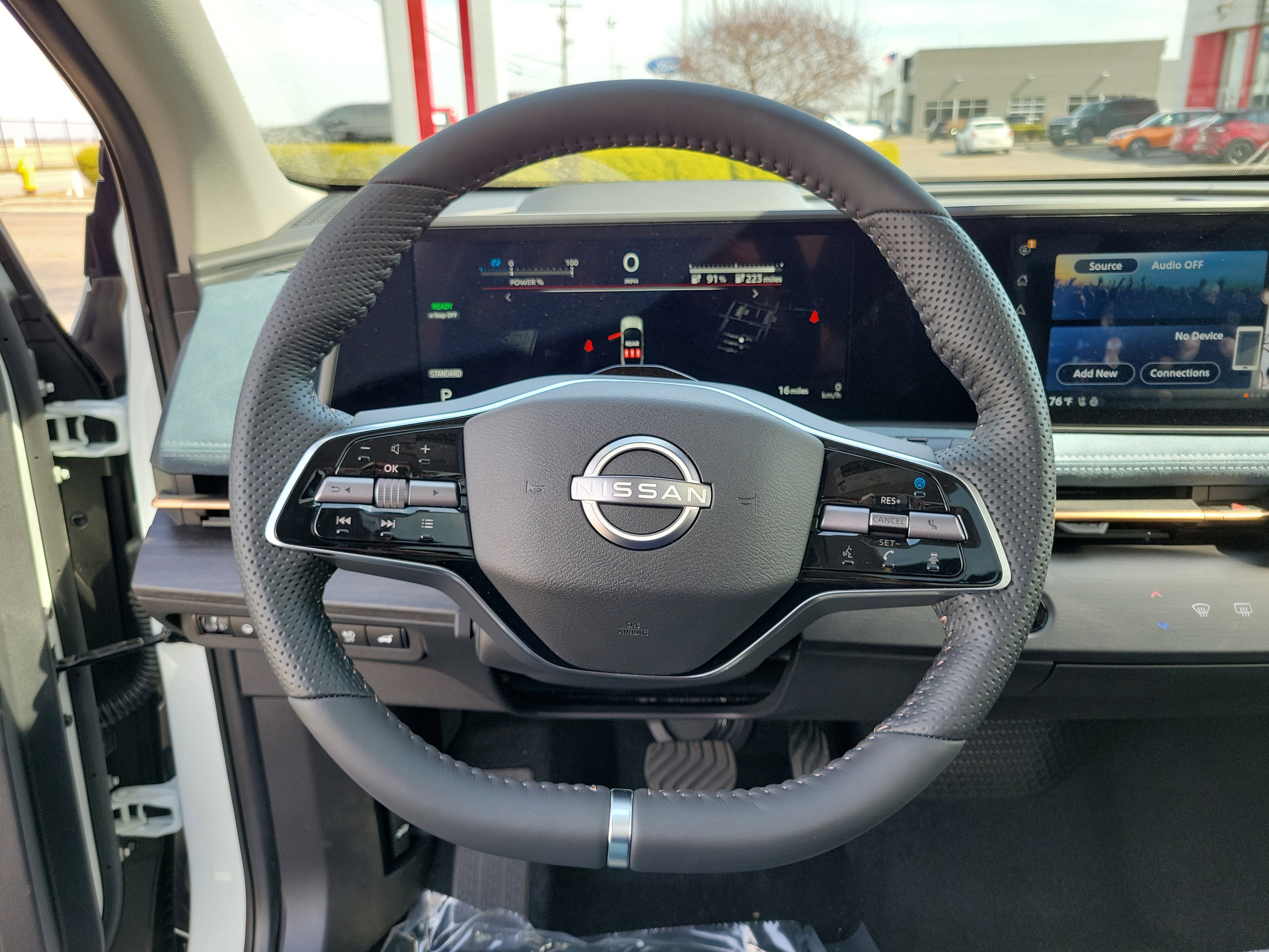 Used 2025 Nissan Ariya Platinum AWD/4WD image 22