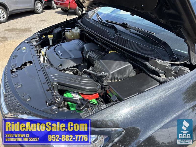 Used 2017 Chrysler Pacifica Touring w/ Tire & Wheel Group FWD image 25