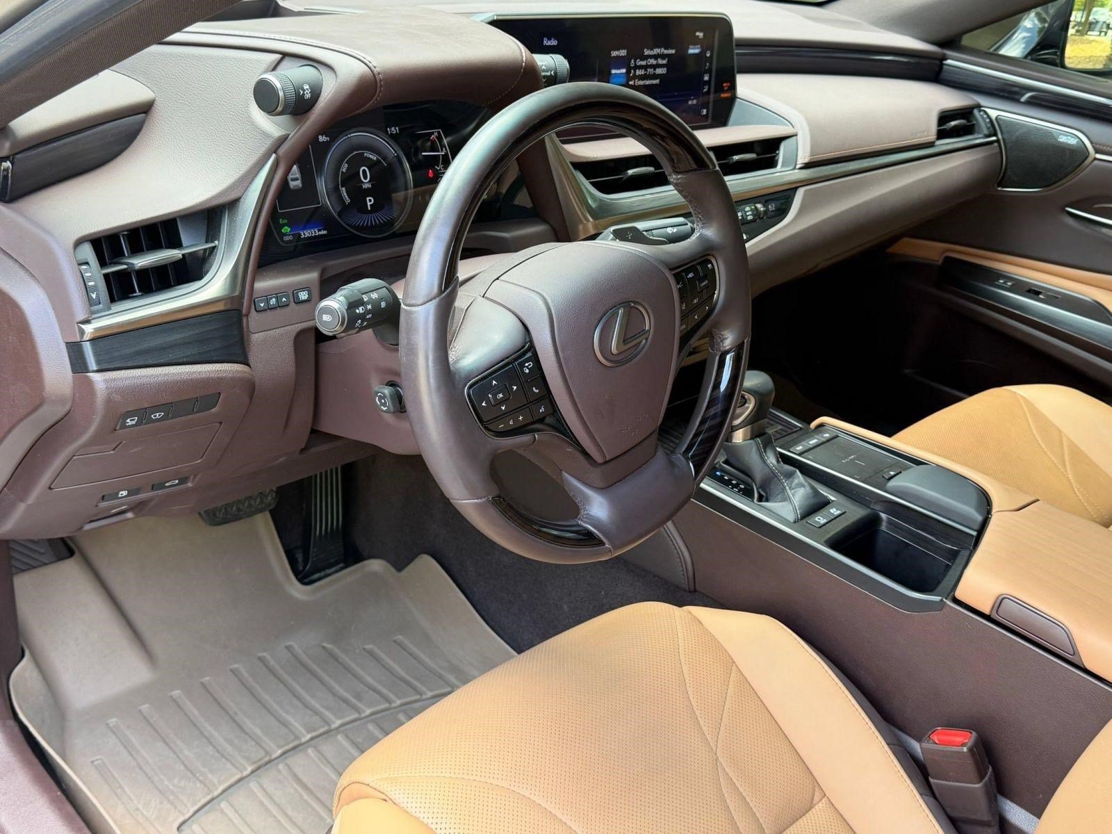 Certified 2021 Lexus ES 300h Ultra Luxury FWD image 4