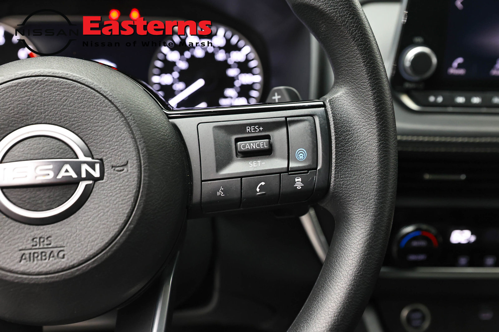 Used 2023 Nissan Rogue SV AWD/4WD image 16