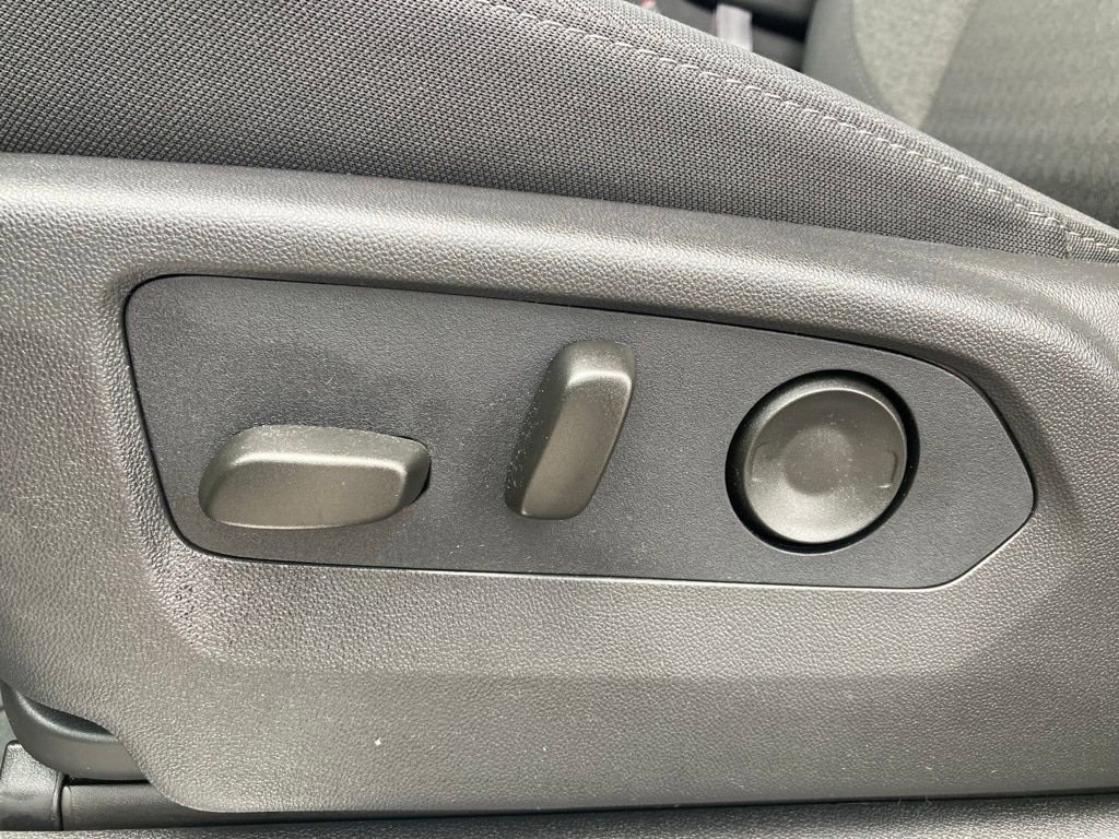 Used 2026 Chevrolet Silverado 1500 LT w/ Texas Edition Plus image 14