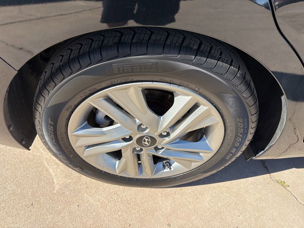 Used 2020 Hyundai Elantra Value Edition w/ Cargo Package (C1) image 11
