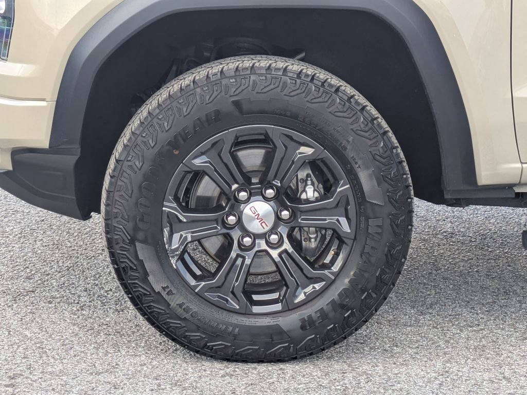 Used 2024 GMC Canyon Elevation AWD/4WD image 9