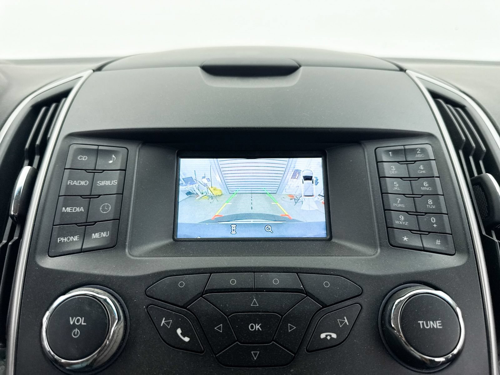 Used 2018 Ford Edge SEL AWD/4WD image 7