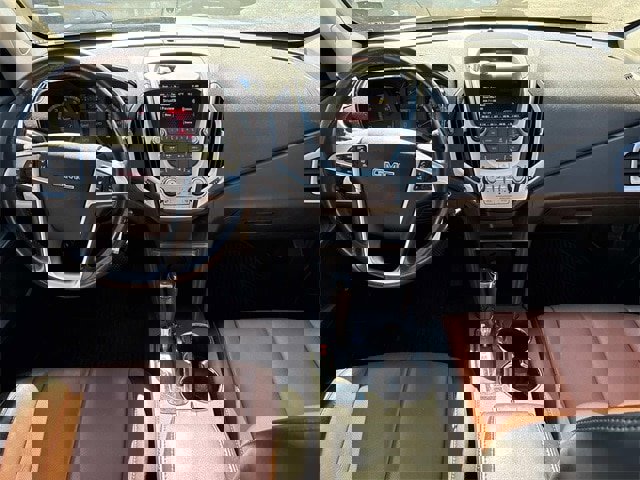 Used 2017 GMC Terrain SLT w/ Open Road Package image 16