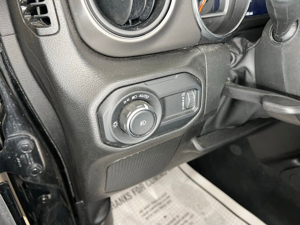 Used 2023 Jeep Wrangler Willys image 14