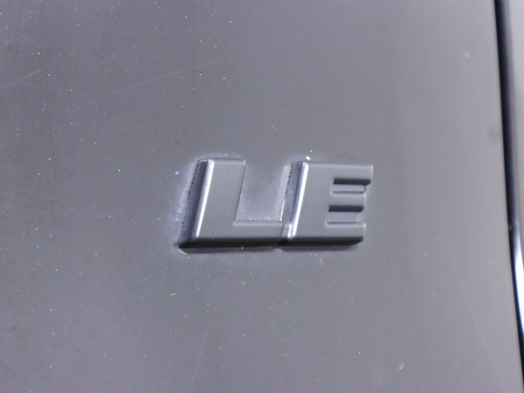 Used 2021 Toyota RAV4 LE FWD image 36