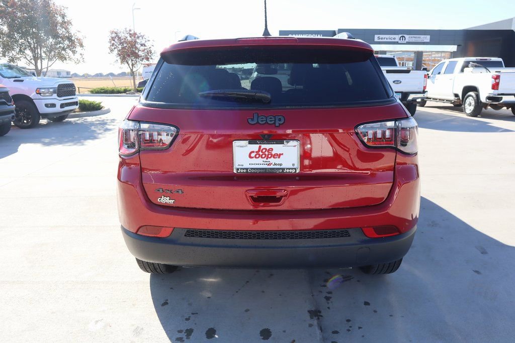 New 2026 Jeep Compass Latitude image 21