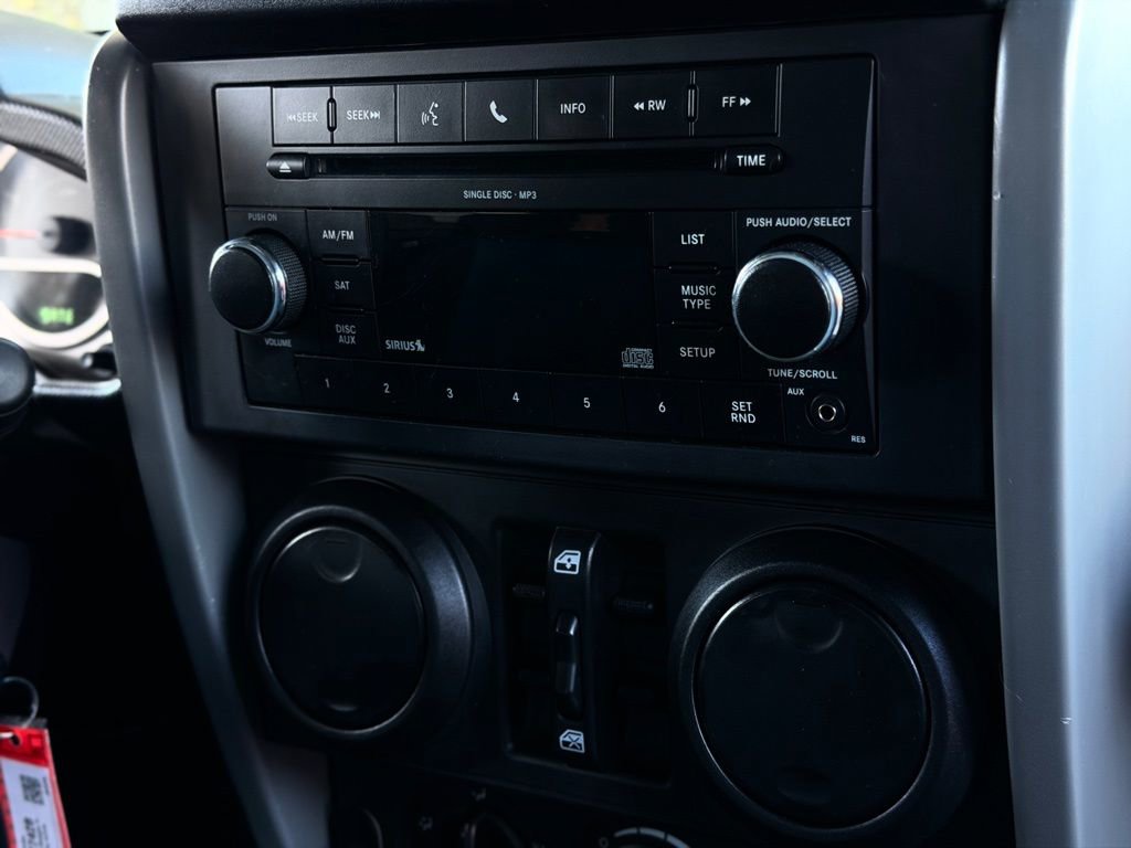 Used 2010 Jeep Wrangler Unlimited Islander image 42