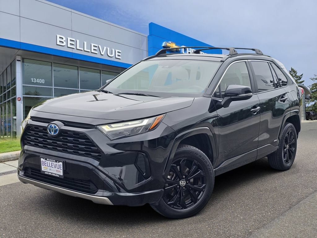 Used 2022 Toyota RAV4 SE w/ SE Grade Weather Package AWD/4WD image 1