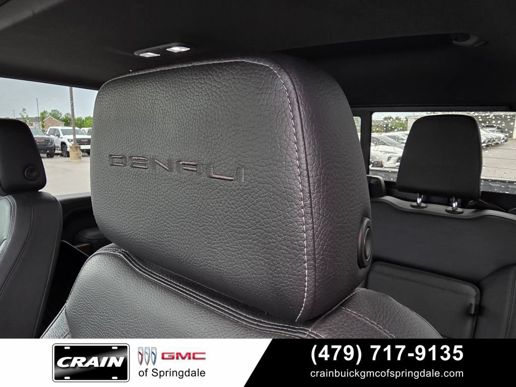 Used 2021 GMC Sierra 2500 Denali w/ Denali Black Diamond Edition AWD/4WD image 20