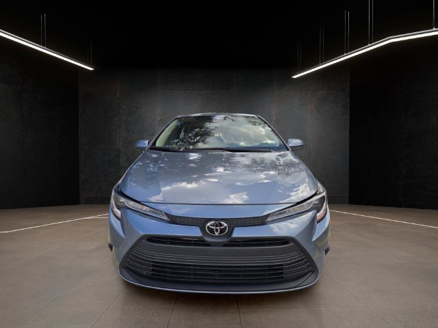 Used 2023 Toyota Corolla LE FWD image 2