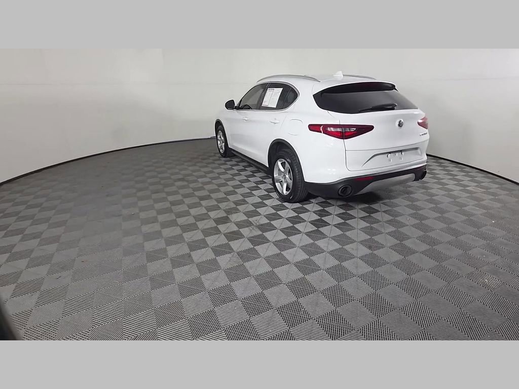 Used 2020 Alfa Romeo Stelvio image 43