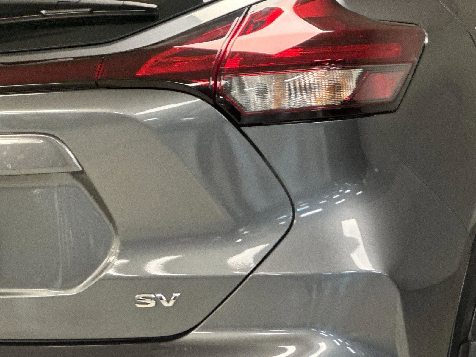 Used 2021 Nissan Kicks SV image 25