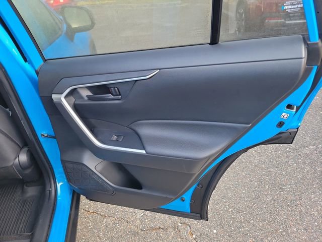Used 2020 Toyota RAV4 LE w/ All Weather Liner Package image 32