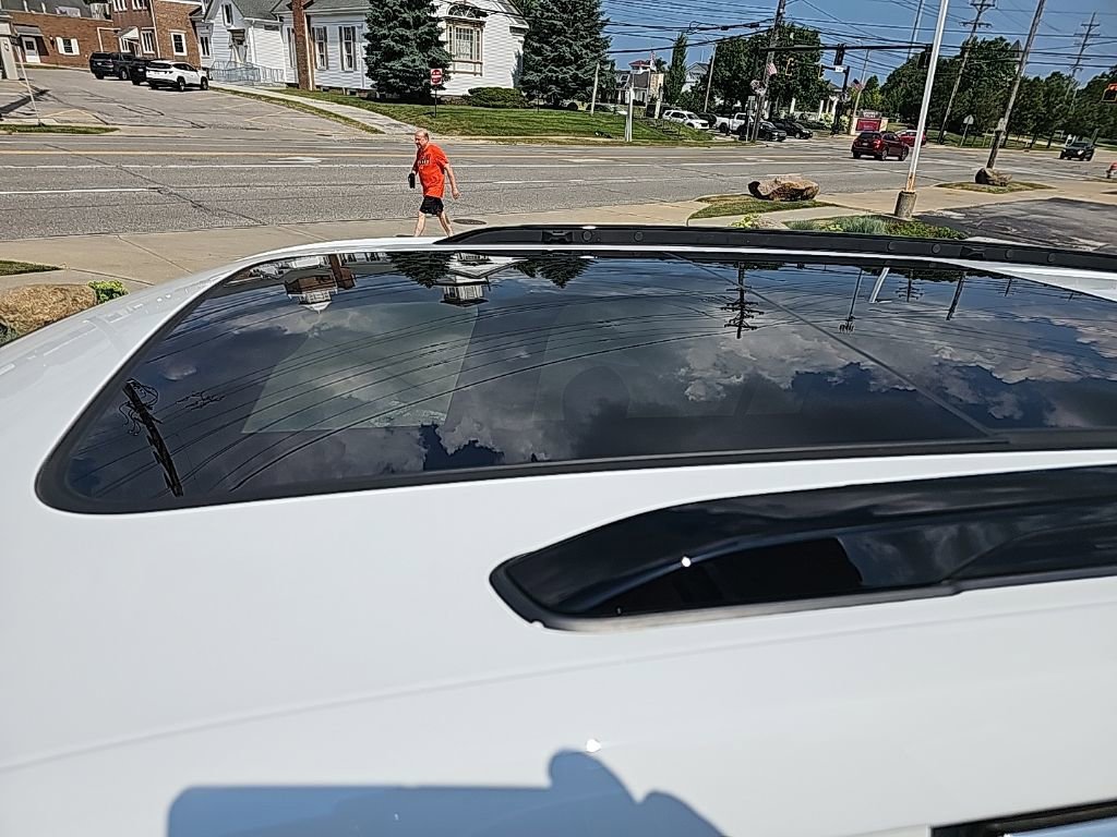 Certified 2024 Jeep Grand Cherokee Overland w/ Adv Protech Group III image 11