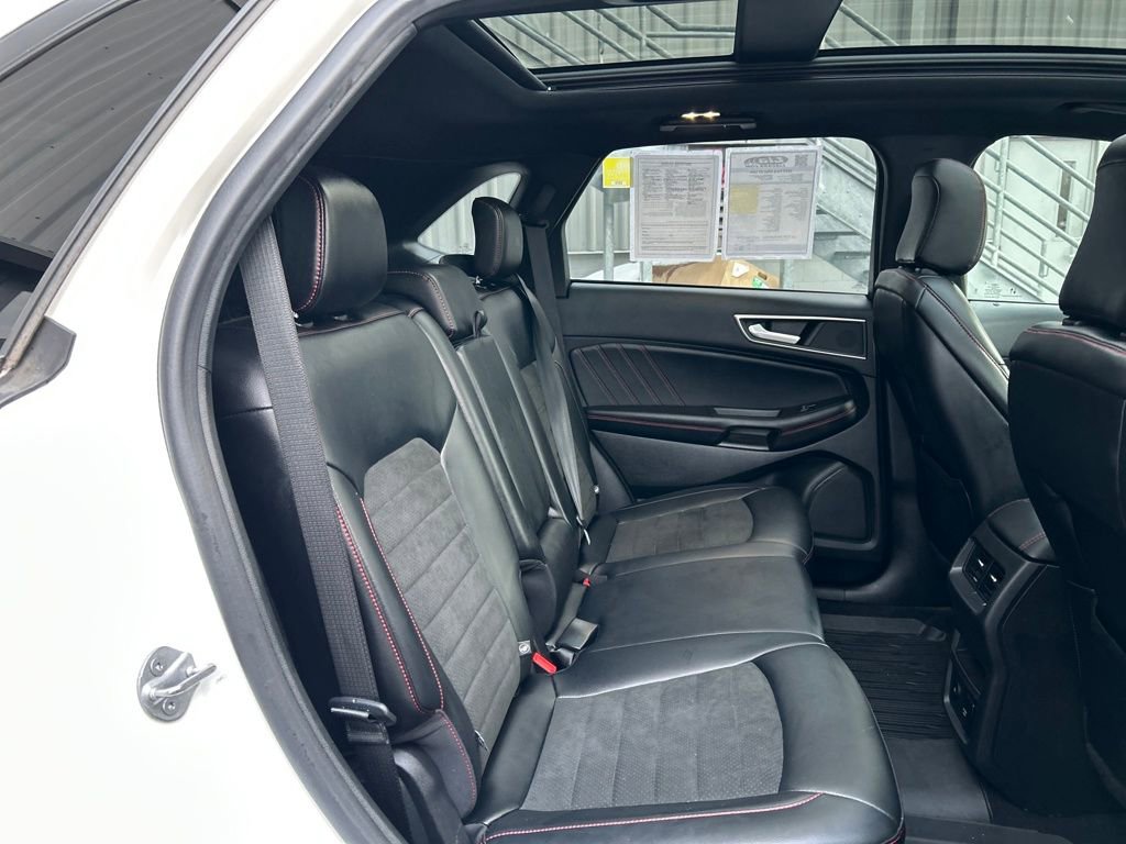 Used 2023 Ford Edge ST-Line w/ Class II Trailer Tow Package image 29