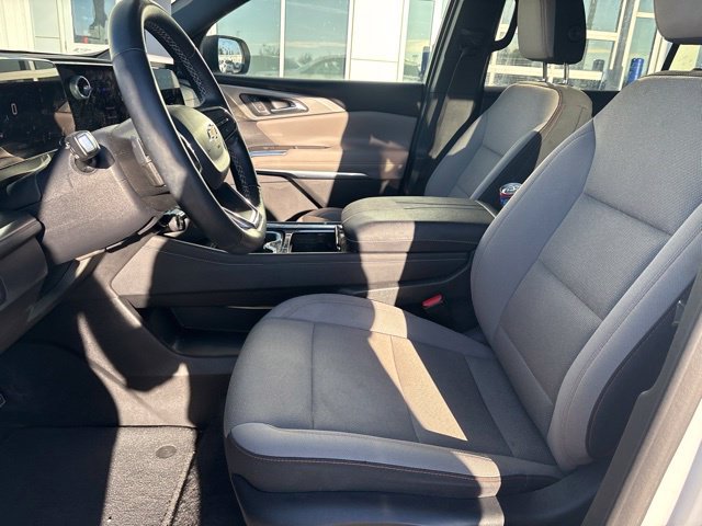 Used 2024 Chevrolet Traverse LT AWD/4WD image 11