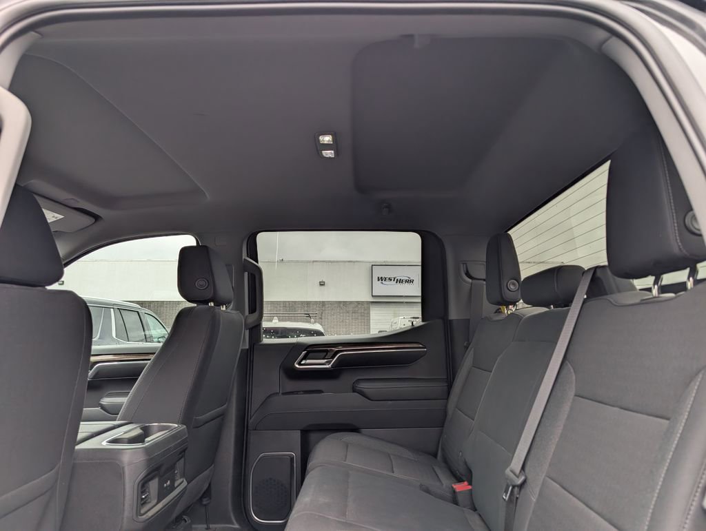 Used 2023 Chevrolet Silverado 1500 LT Trail Boss AWD/4WD image 10