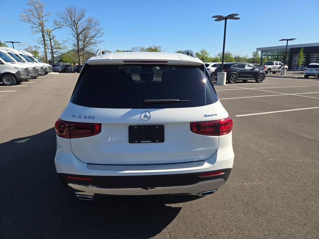 New 2026 Mercedes-Benz GLB 250 4MATIC image 4