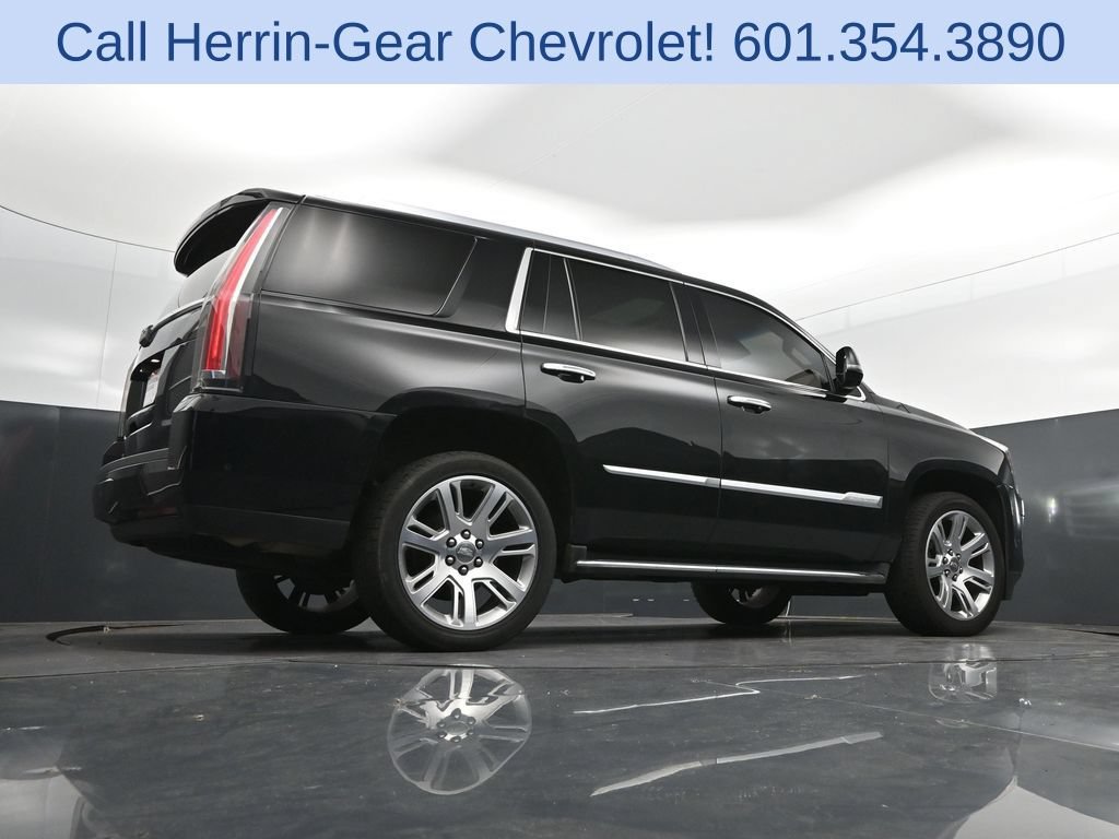 Used 2019 Cadillac Escalade Premium Luxury AWD/4WD image 43