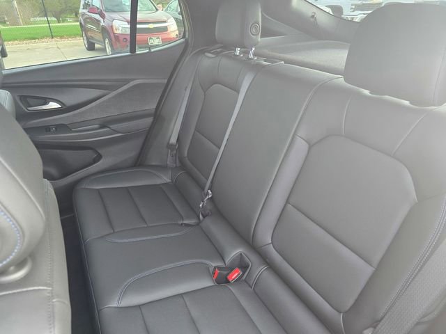 Used 2025 Buick Envista Sport Touring image 31