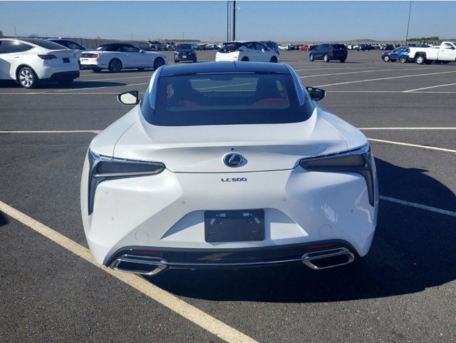Used 2018 Lexus LC 500 Coupe w/ Sport Package image 4