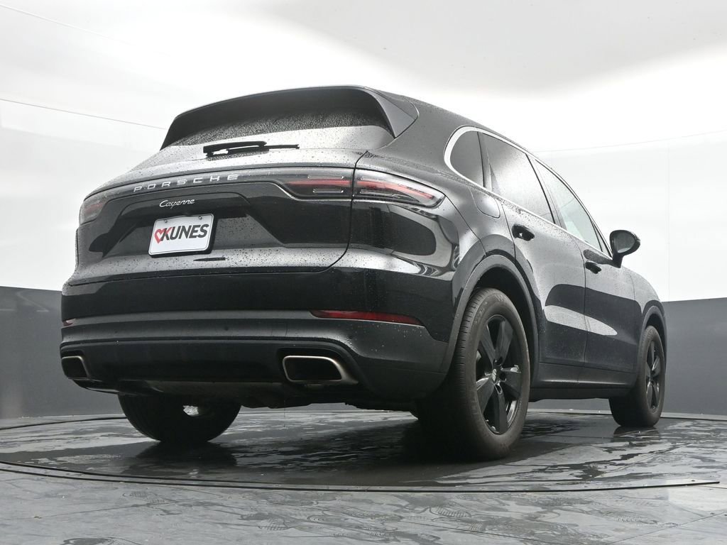 Used 2022 Porsche Cayenne image 40