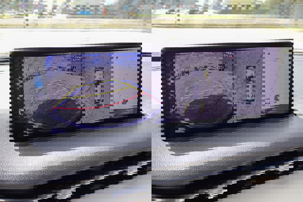 Used 2023 Genesis GV70 2.5T w/ Advanced Package image 4