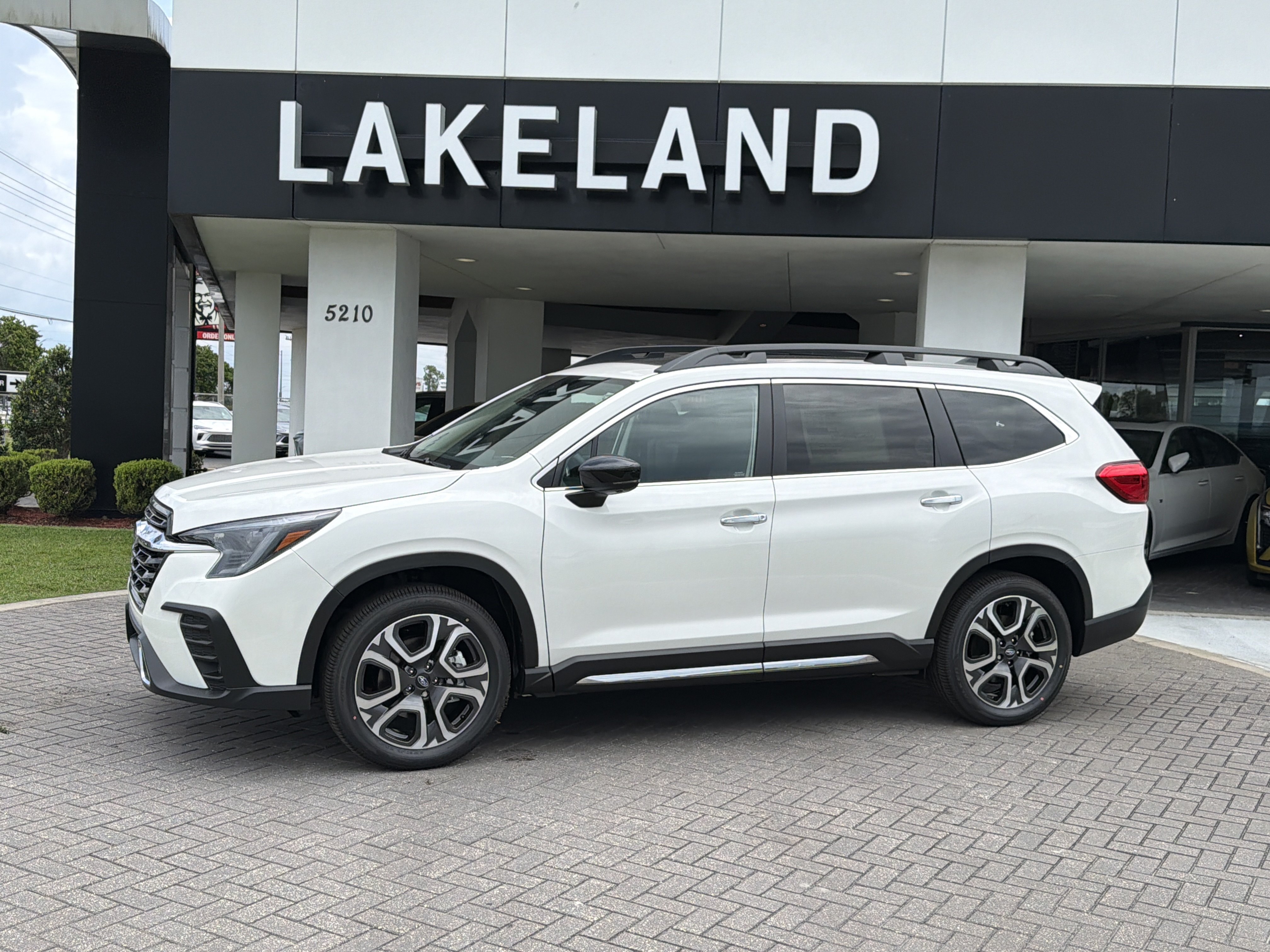 New 2026 Subaru Ascent Touring AWD/4WD image 2