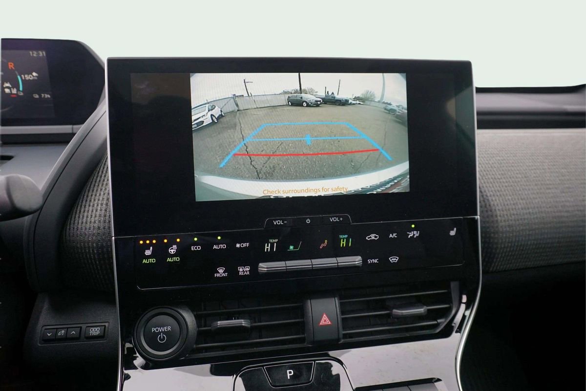 Used 2024 Toyota bZ4X XLE w/ Weather Package FWD image 31