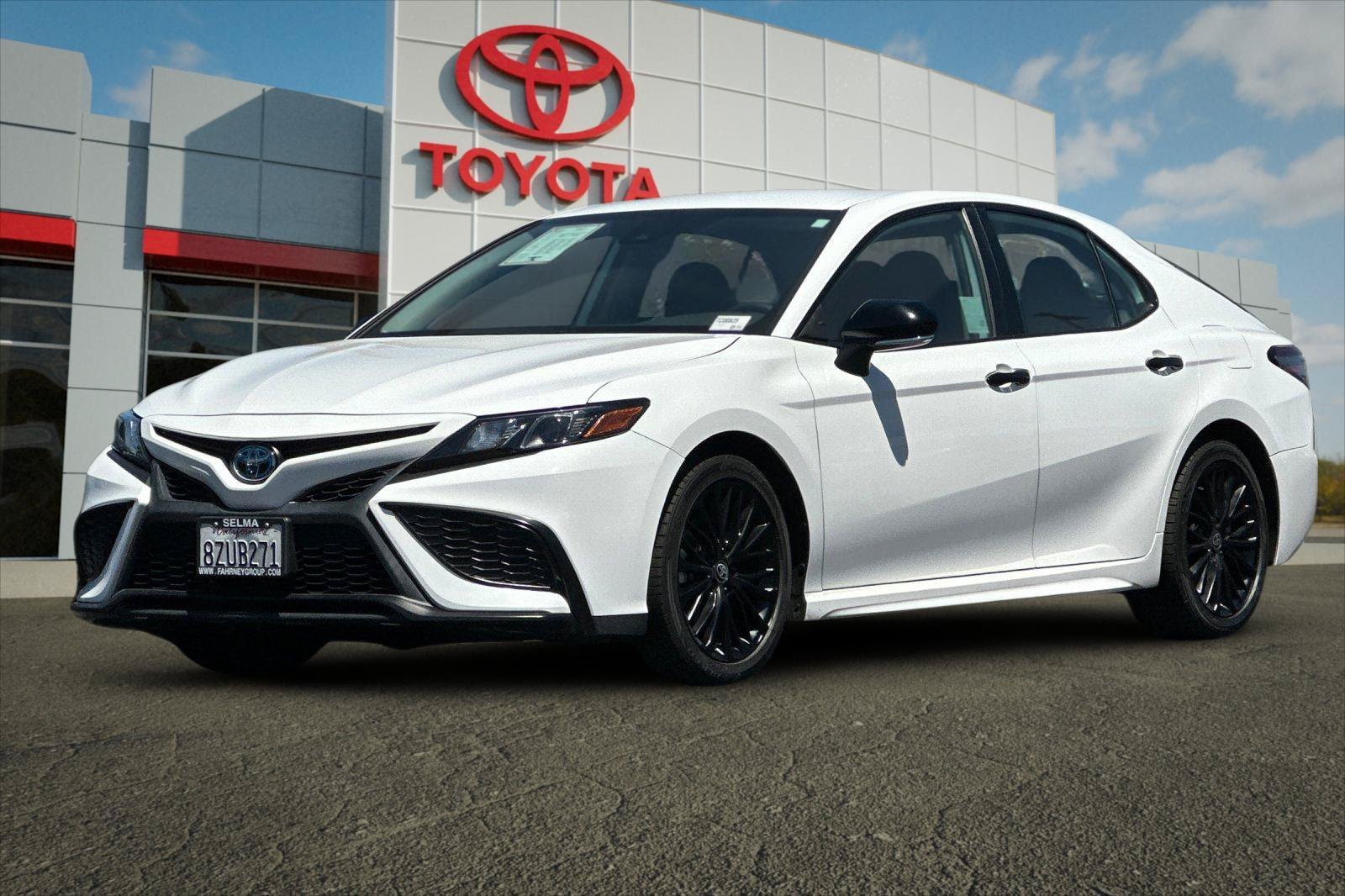 Certified 2022 Toyota Camry SE w/ Convenience Package FWD image 6