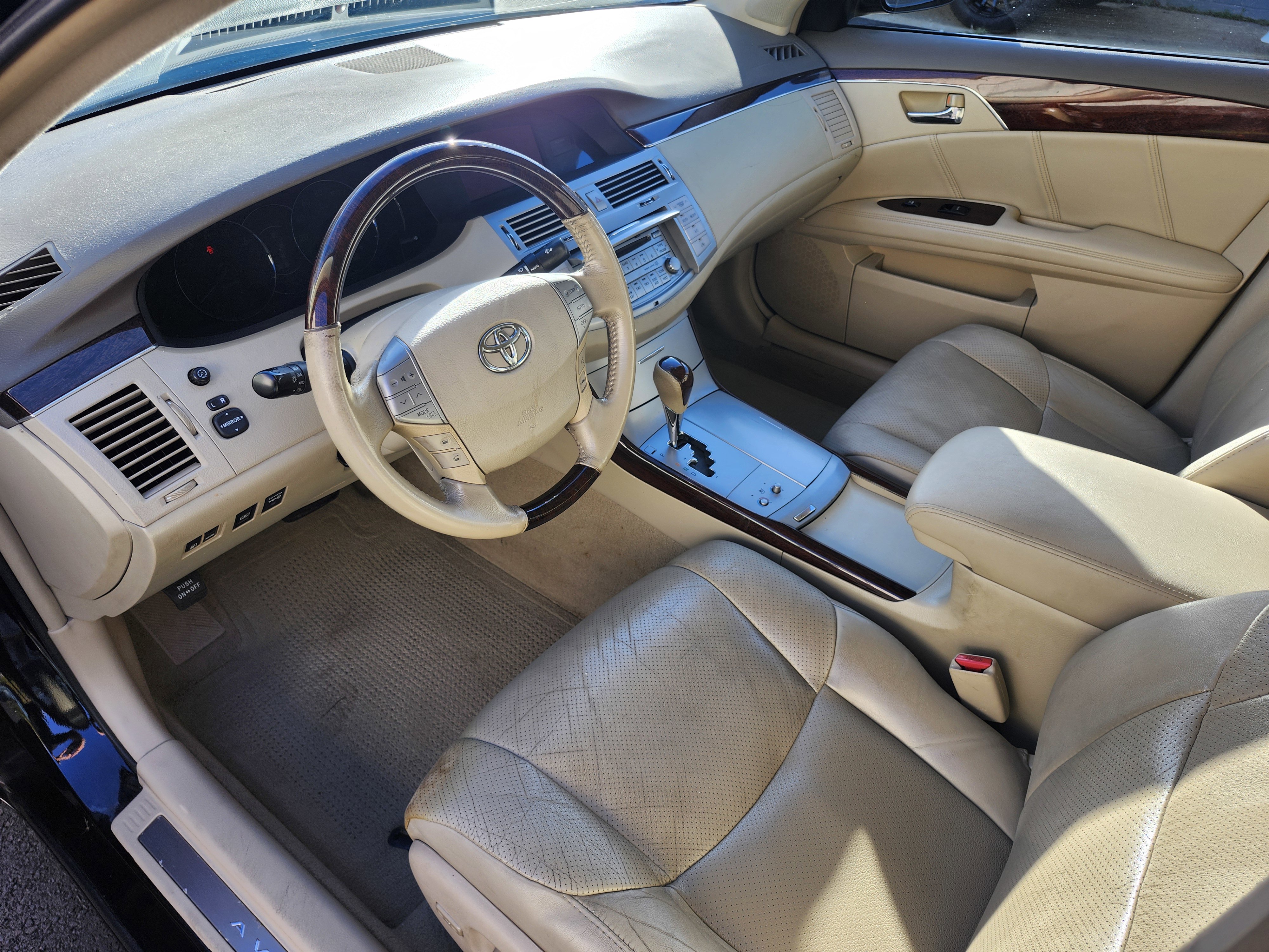 Used 2009 Toyota Avalon image 4