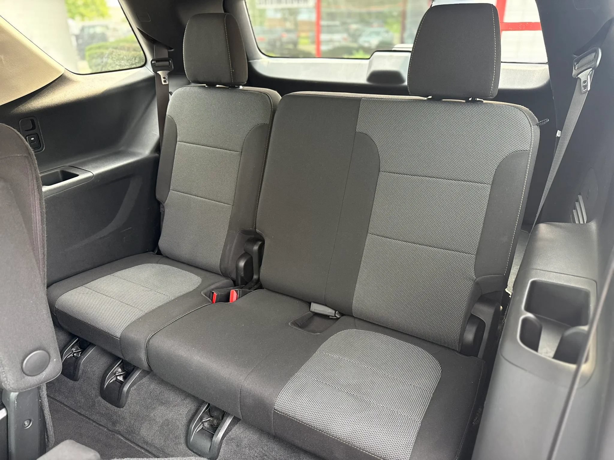Used 2020 Chevrolet Traverse LT FWD image 13