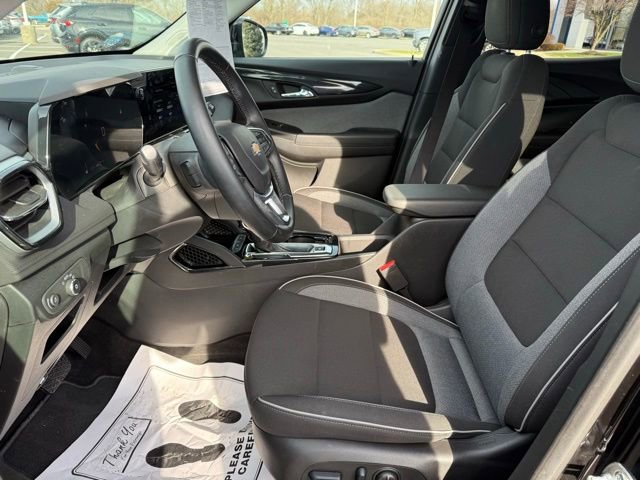 Used 2024 Chevrolet TrailBlazer LT w/ Convenience Package image 13