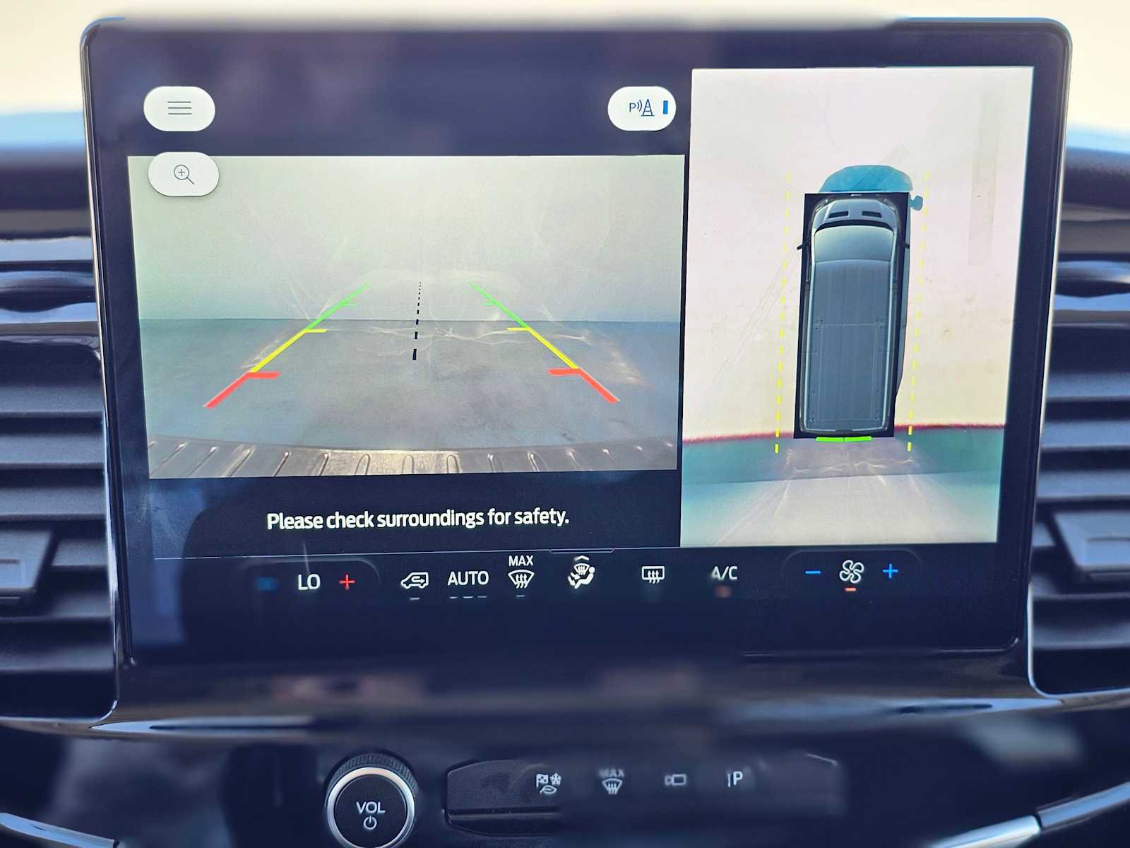 Used 2023 Ford Transit 350 XLT image 28