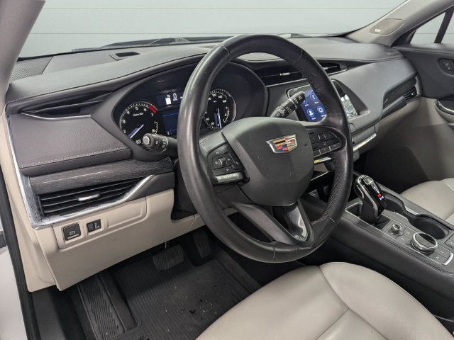 Used 2023 Cadillac XT4 Premium Luxury FWD image 10