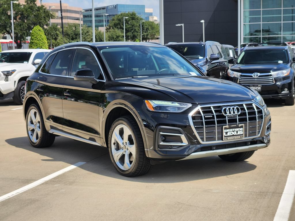 Used 2021 Audi Q5 2.0T Premium Plus w/ Premium Plus Package AWD/4WD image 3