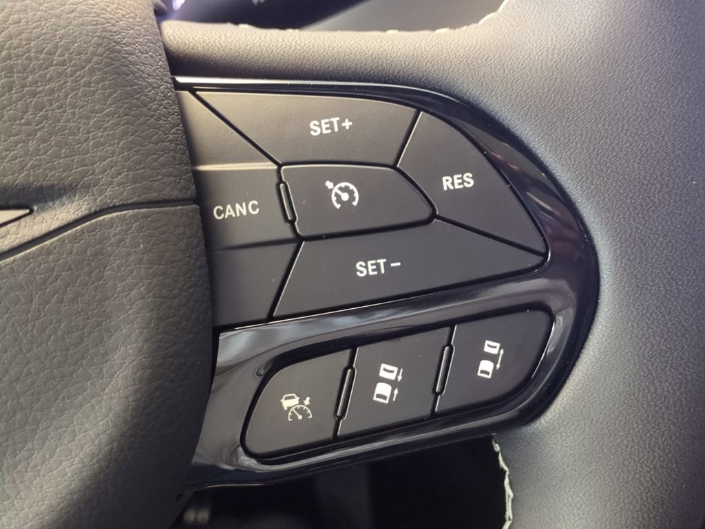 New 2027 Chrysler Pacifica Limited FWD image 27