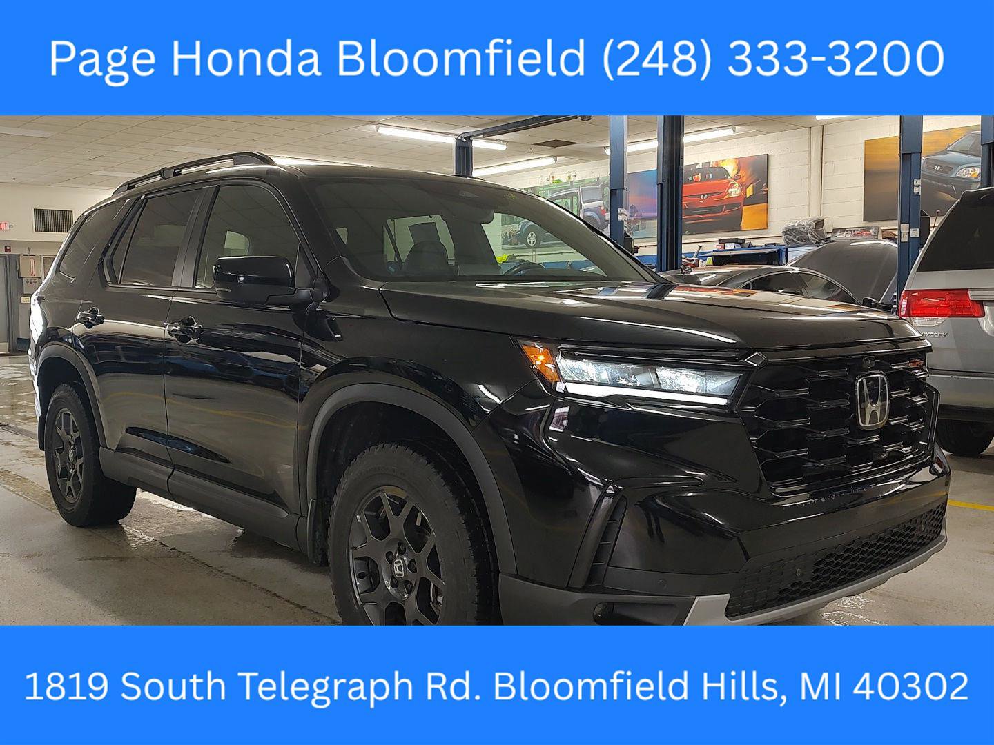 Used 2025 Honda Pilot TrailSport image 1