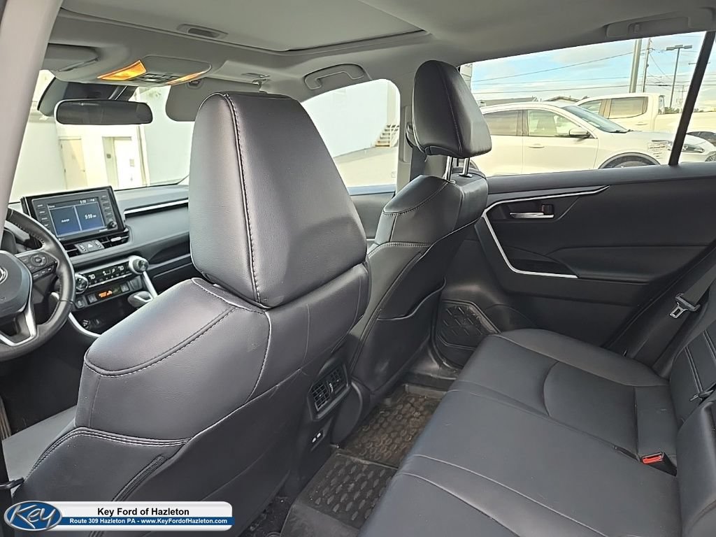 Used 2021 Toyota RAV4 AWD Hybrid image 39