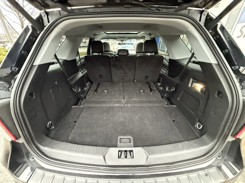 Used 2024 Ford Explorer XLT w/ Equipment Group 202A image 37