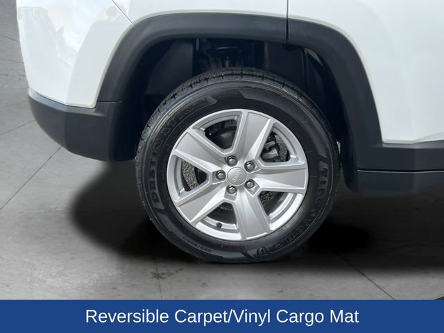 Used 2022 Jeep Compass Latitude w/ Convenience Group AWD/4WD image 29