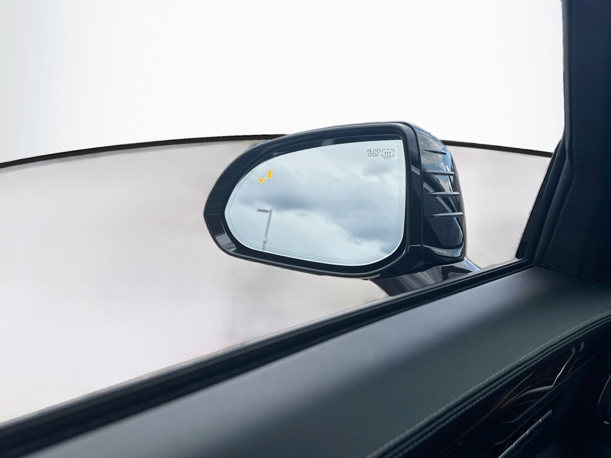 Used 2019 Genesis G90 3.3T Premium AWD/4WD image 16