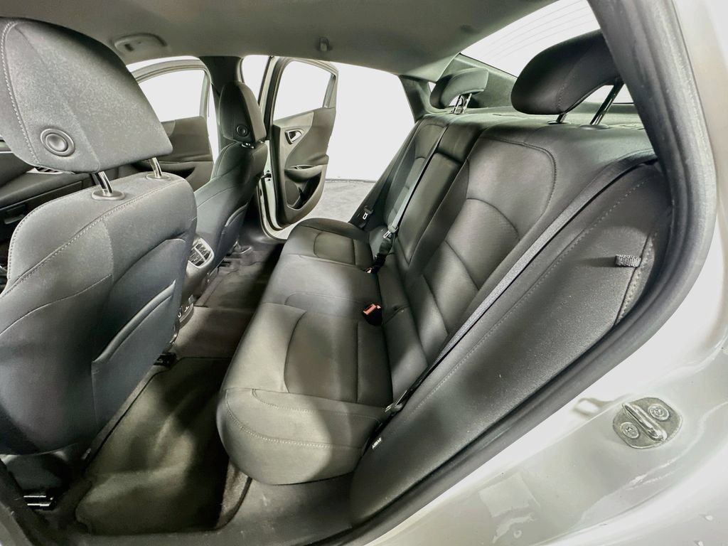 Used 2017 Chevrolet Malibu LT FWD image 14
