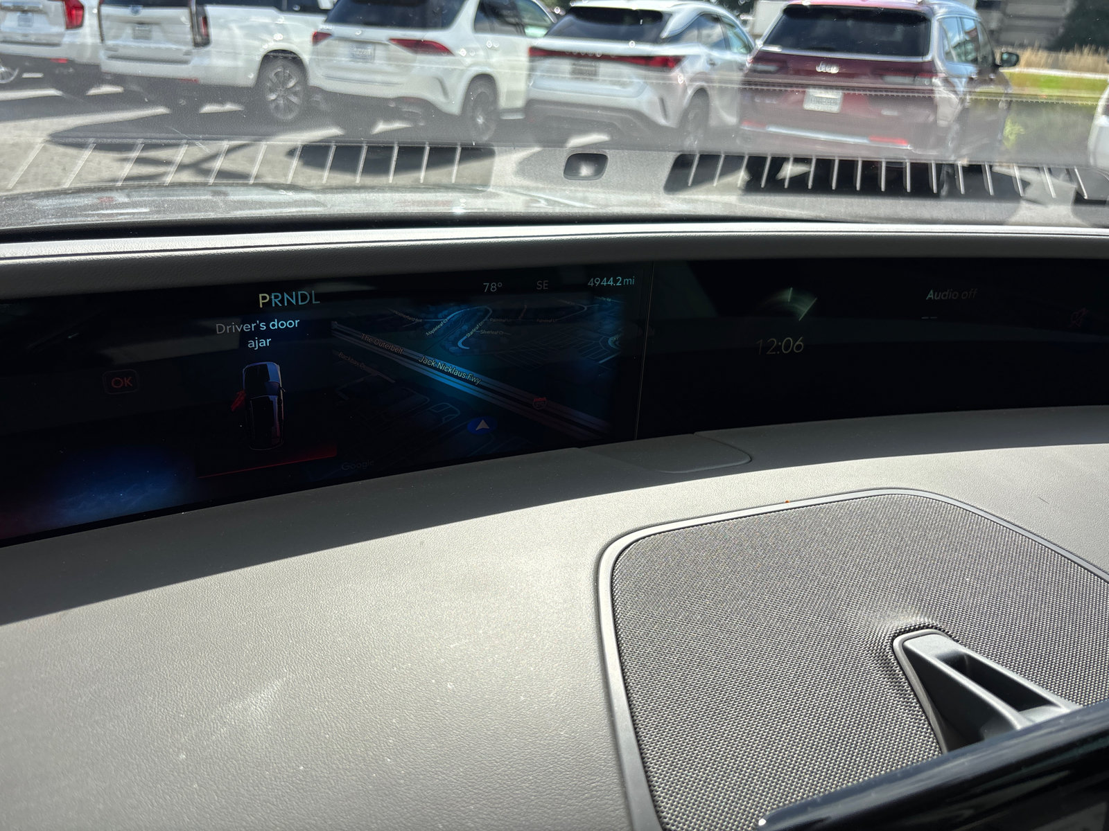 Used 2025 Lincoln Nautilus Premier AWD/4WD image 18
