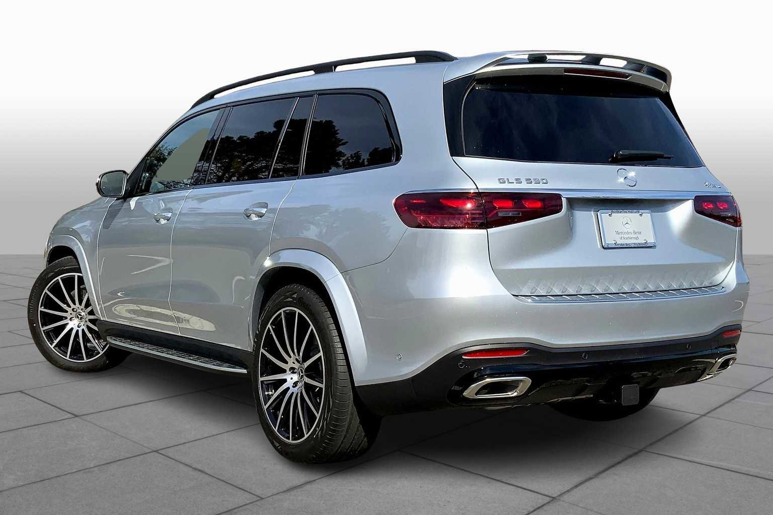 New 2026 Mercedes-Benz GLS 580 4MATIC image 16