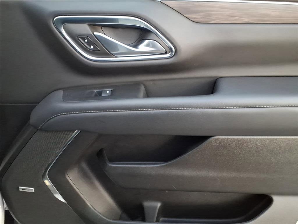 Used 2022 Chevrolet Suburban LT w/ LT Signature Package image 25