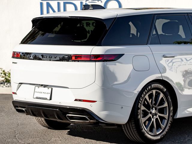 Used 2024 Land Rover Range Rover Sport Dynamic SE AWD/4WD image 7